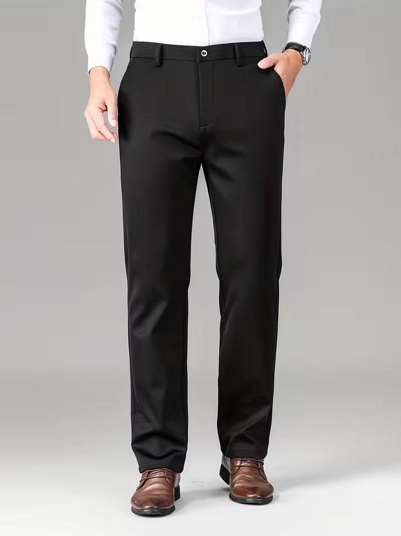 
                  Pantaloni Essenziali – Taglio Dritto
                
